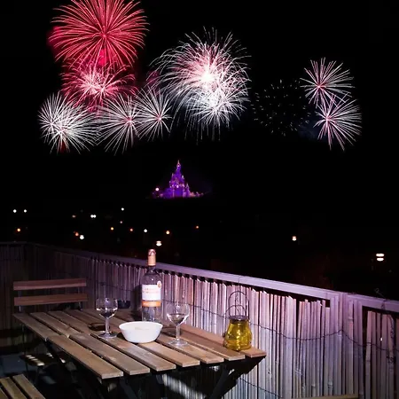 J-mo - - Magnifique Vue Sur Le Chateau * Chessy (Seine-et-Marne)
